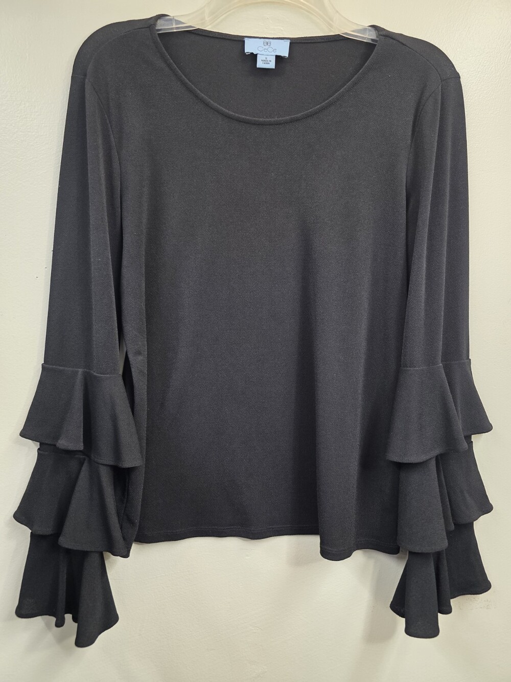 CeCe Women’s Round Neck Long Tiered Ruffled Bell Sleeves Size Small